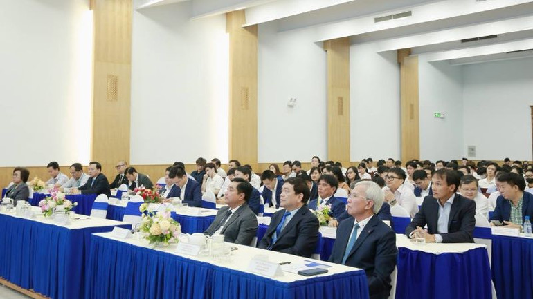 Lớp khai giảng đầu tiên có 40 học viên là cán bộ, nhân viên Tập đoàn Đèo Cả và đối tác đã tốt nghiệp các chuyên ngành.