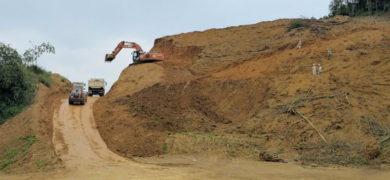 Lãnh đạo tỉnh Lạng Sơn yêu cầu cả hệ thống chính trị ở cơ sở vào cuộc vận động, tuyên truyền về giải phóng mặt bằng. Lãnh đạo tỉnh Lạng Sơn yêu cầu cả hệ thống chính trị ở cơ sở vào cuộc vận động, tuyên truyền về giải phóng mặt bằng.