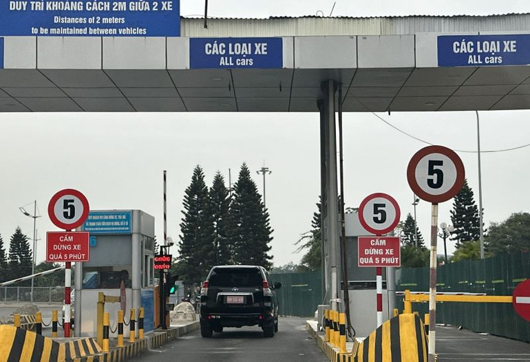 Lắp đặt thiết bị thu phí ETC sân bay do ACV triển khai, còn kết nối vào nhà cung cấp dịch vụ vẫn sẽ là 2 nhà cung cấp là Công ty VDTC và VETC.