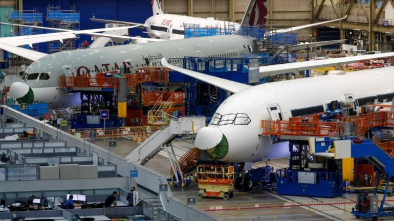 Là nhà sản xuất máy bay chở hàng dẫn đầu thị trường, Boeing hiện đóng góp hơn 90% công suất vận tải hàng hóa hàng không trên toàn thế giới.