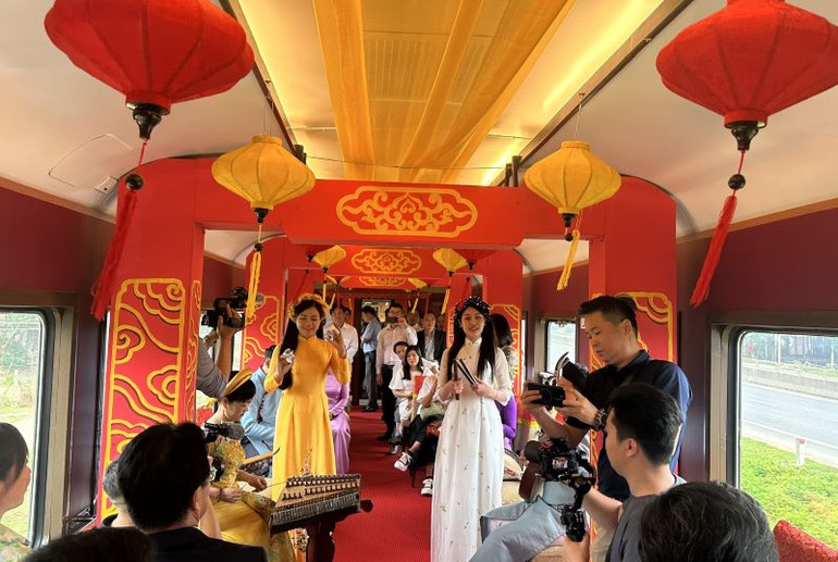 Đường sắt không chỉ của riêng ngành đường sắt, mà của đông đảo người dân, các địa phương, của đất nước và cộng đồng, phải nỗ lực để góp phần xây dựng hình ảnh, phục vụ kết nối, du lịch, phát triển kinh tế, xã hội, văn hóa các vùng miền.