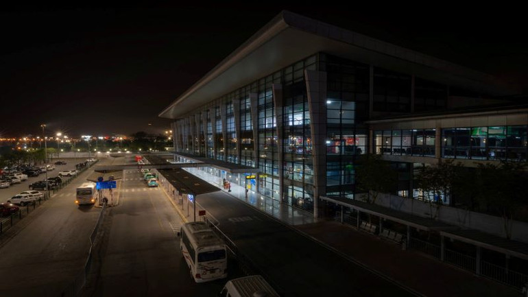 Nhà ga hành khách Nội Bài khi cắt điện thử theo kịch bản Giờ Trái đất tối 21/3.