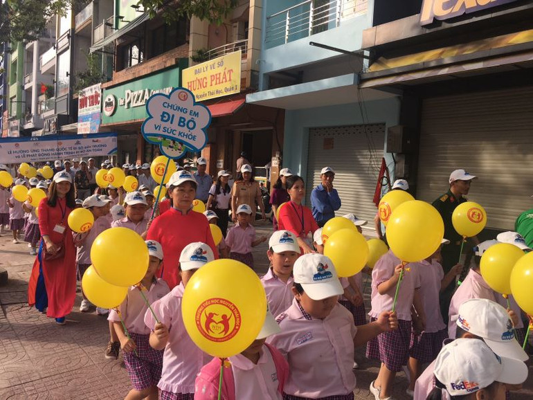 Đường đến trường an toàn.