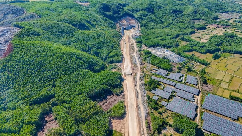 Bộ Giao thông vận tải đã yêu cầu các chủ đầu tư/Ban Quản lý dự án khẩn trương hoàn thiện thủ tục, bảo đảm giải ngân hết số kế hoạch vốn đầu tư công được giao.