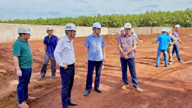 Đoàn công tác VATM kiểm tra hiện trường dự án. Đoàn công tác VATM kiểm tra hiện trường dự án.