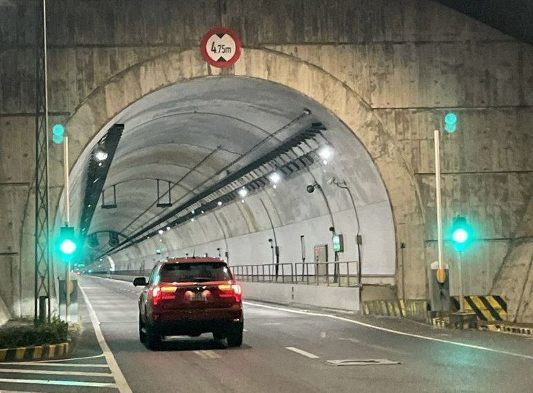 Luỹ kế trong 10 ngày (từ 18 giờ ngày 12/4/2024 đến 10 giờ ngày 21/4/2024), hầm đã trung chuyển 28.631 hành khách đi 109 chuyến tàu, tổng cộng lên 836 chuyến xe.