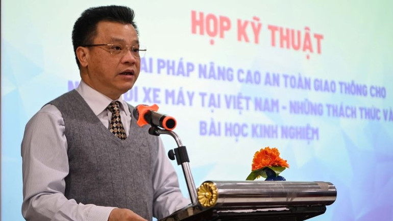 Ông Lê Kim Thành, Phó Chủ tịch chuyên trách Ủy ban An toàn giao thông Quốc gia. Ông Lê Kim Thành, Phó Chủ tịch chuyên trách Ủy ban An toàn giao thông Quốc gia.
