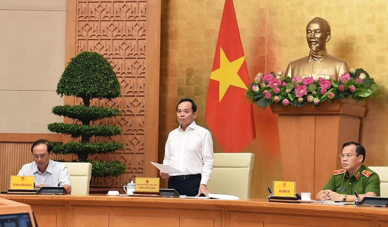 Phó Thủ tướng Trần Lưu Quang.