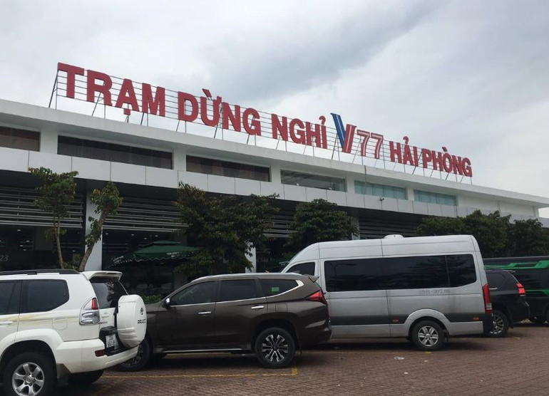 Trạm dừng nghỉ trên đường cao tốc Hà Nội-Hải Phòng.