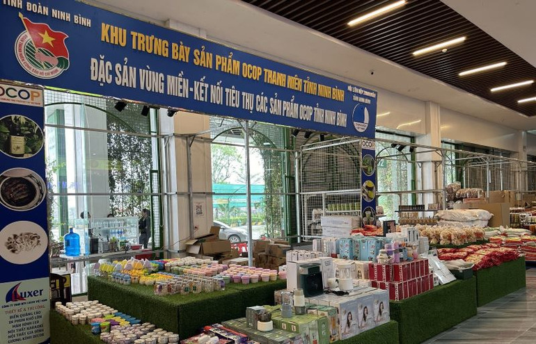 Trạm dừng nghỉ Xuân Khiêm được đầu tư đồng bộ, hiện đại trên đường cao tốc Cao Bồ-Mai Sơn.