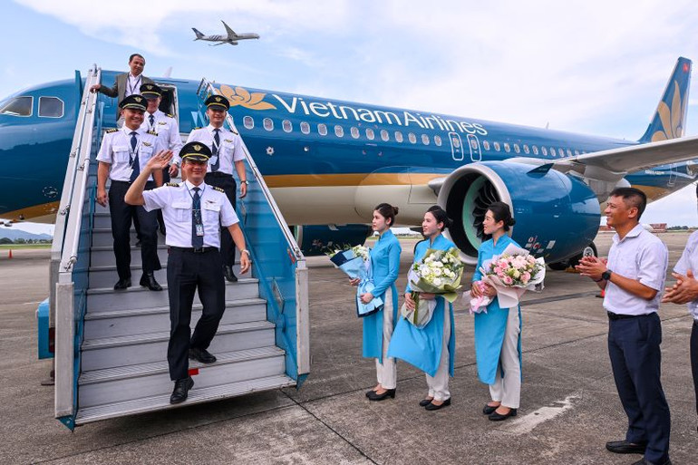 Trong số các doanh nghiệp nhà nước hiện nay, Vietnam Airlines là một trong số ít doanh nghiệp có cơ hội lớn để vươn lên trở thành một tập đoàn kinh tế mạnh ngang tầm khu vực nhờ năng lực quản trị tốt, bề dày kinh nghiệm cạnh tranh với các doanh nghiệp nước ngoài.
