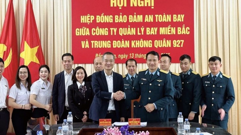 Hội nghị phối hợp hiệp đồng với Trung đoàn không quân 927. Hội nghị phối hợp hiệp đồng với Trung đoàn không quân 927.