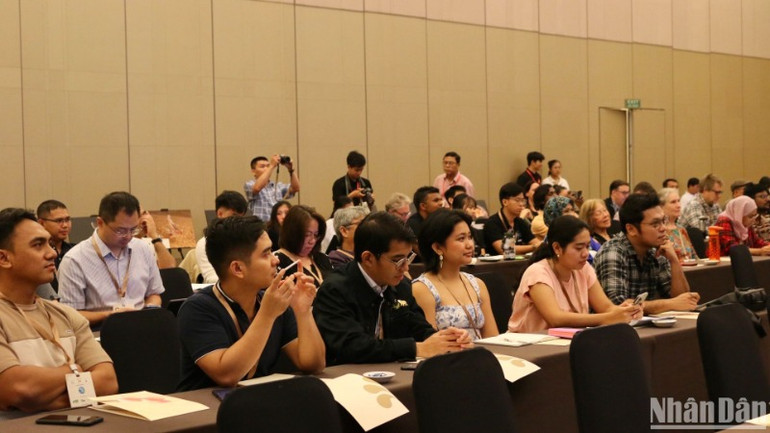 Các đại biểu, chuyên gia nhiều quốc gia về dự hội nghị.