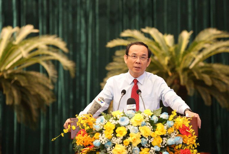 Bí thư Thành ủy Thành phố Hồ Chí Minh Nguyễn Văn Nên phát biểu tại hội nghị.