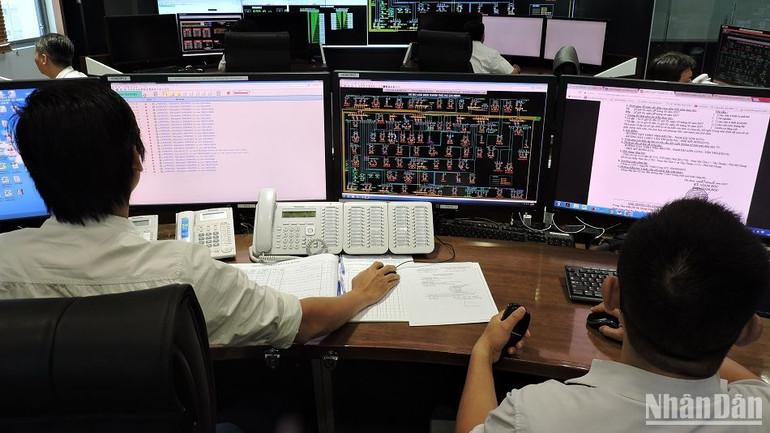 Ngành điện Thành phố Hồ Chí Minh ứng dụng mạnh mẽ chuyển đổi số trong điều hành, phục vụ khách hàng trên địa bàn thành phố.