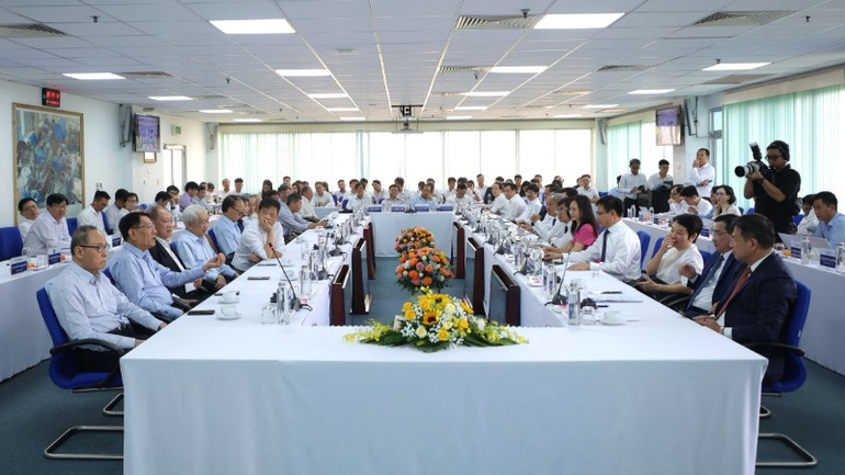 Buổi họp mặt ấm cúng, thân tình của lãnh đạo, nguyên lãnh đạo các đơn vị, nhà máy nhiệt điện, EVNGENCO3 qua các thời kỳ.