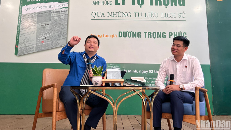 Tác giả Dương Trọng Phúc giao lưu cùng bạn đọc