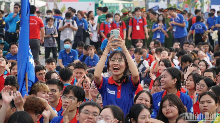 Sinh viên các trường đại học, cao đẳng háo sức ra quân các chiến dịch tình nguyện