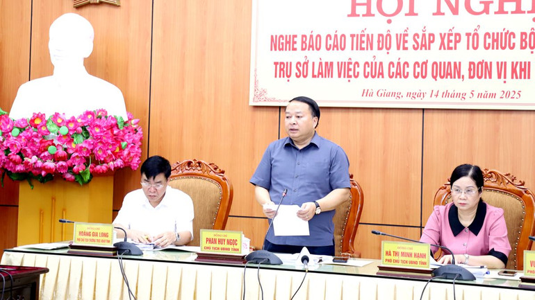 Chủ tịch Ủy ban nhân dân tỉnh Hà Giang Phan Huy Ngọc kết luận hội nghị.