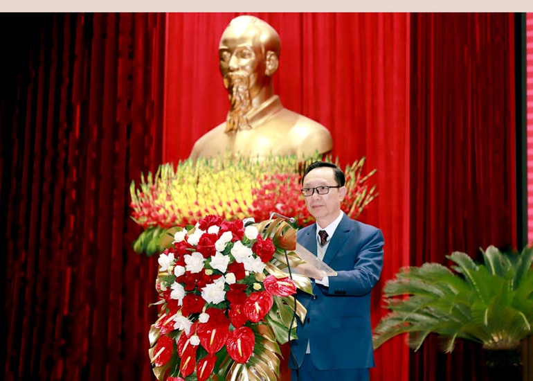 Phó Bí thư Thường trực Tỉnh ủy, Chủ tịch Hội đồng nhân dân tỉnh Hà Giang Thào Hồng Sơn phát biểu tại lễ trao giải. Phó Bí thư Thường trực Tỉnh ủy, Chủ tịch Hội đồng nhân dân tỉnh Hà Giang Thào Hồng Sơn phát biểu tại lễ trao giải.