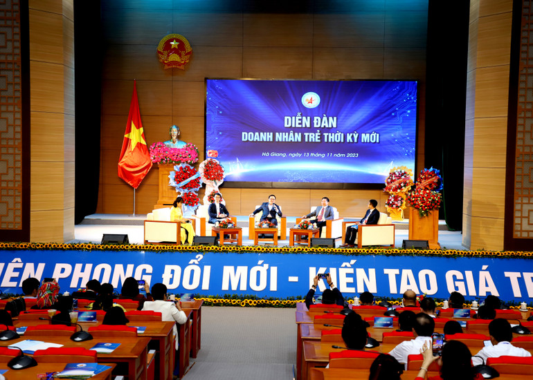 Diễn đàn Doanh nhân trẻ thời kỳ mới. Diễn đàn Doanh nhân trẻ thời kỳ mới.