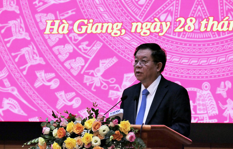 Trưởng Ban Tuyên giáo Trung ương Nguyễn Trọng Nghĩa phát biểu chỉ đạo hội nghị.