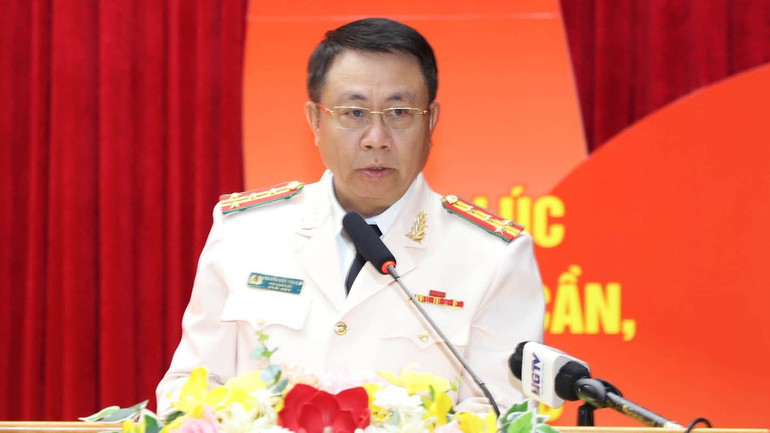 Đại tá Nguyễn Đức Thuận phát biểu nhận nhiệm vụ.