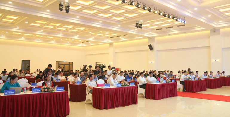 Toàn cảnh buổi toạ đàm. Toàn cảnh buổi toạ đàm.