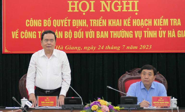 Đồng chí Trần Thanh Mẫn, Phó Chủ tịch Thường trực Quốc hội phát biểu tại buổi làm việc.