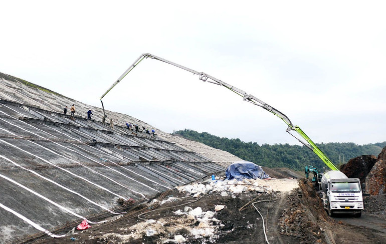 Doanh nghiệp chia nhiều mũi thi công "3 ca" tại gói thầu số 4XL.