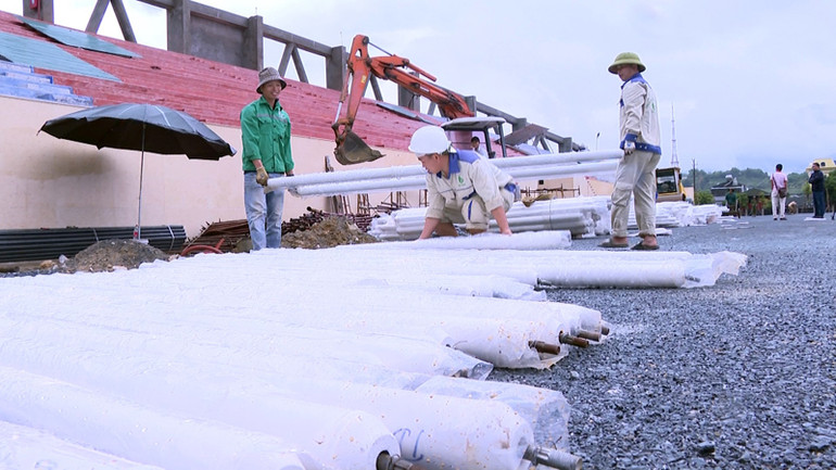 Các hạng mục chính Khu liên hợp thể thao tỉnh Lai Châu đang được gấp rút hoàn thành.