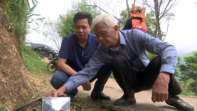 Nước sinh hoạt đến bản được lắp đồng hồ đến từng hộ dân để tăng cường quản lý công trình nước hiệu quả.