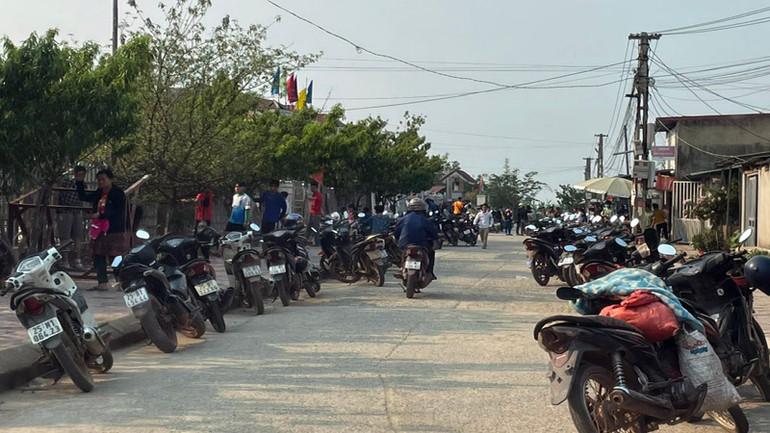 Tà Tổng hôm nay đang chuyển mình, hướng tới trở thành điểm sáng về an ninh trật tự. (Trong ảnh: Một góc trung tâm xã Tà Tổng hôm nay)