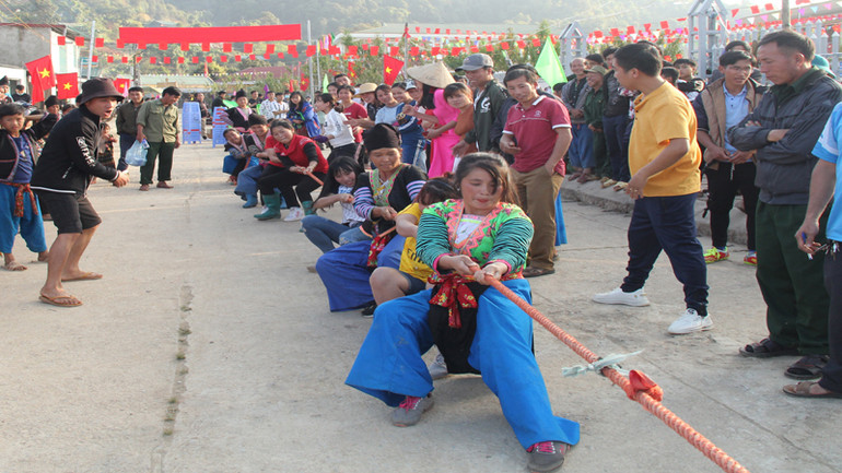 An ninh trật tự ổn định, đời sống kinh tế, văn hóa, xã hội của Tà Tổng cũng theo đó mà phát triển.