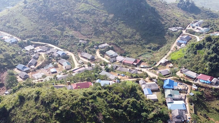 Toàn cảnh bản Hồng Thu sau khi di chuyển ra nơi ở mới.