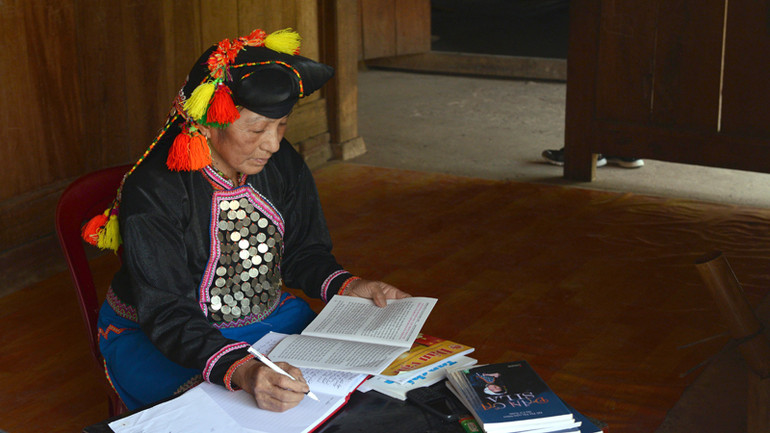 Với mong muốn giữ hồn tộc người Si La cho mai sau, bà Xuân phối hợp với Bảo tàng tỉnh, Hội Văn học nghệ thuật để cùng biên soạn, xuất bản nhiều công trình văn hóa có giá trị về người Si La ở Lai Châu.