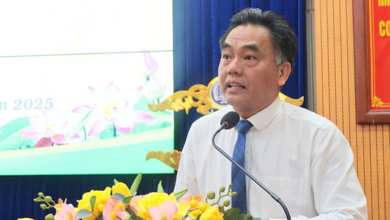 Phó Bí thư Thường trực Tỉnh ủy Bình Dương Nguyễn Lộc Hà phát biểu ý kiến tại hội nghị.