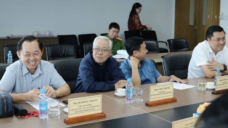 Đại diện các sở, ngành của tỉnh Bình Dương tại buổi làm việc.