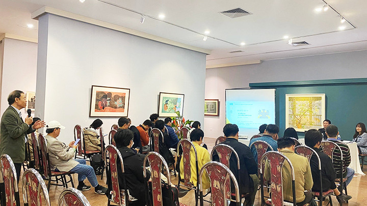 Một buổi giao lưu, ra mắt sách.