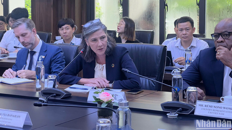 Ramla Khalidi, Trưởng Đại diện Thường trú của Chương trình phát triển Liên hợp quốc (UNDP) tại Việt Nam khẳng định, nhóm đối tác giảm nhẹ rủi ro thiên tai sẽ có những nỗ lực nhằm giảm rủi ro đang tiềm tàng nguy cơ xảy ra sau bão Yagi.