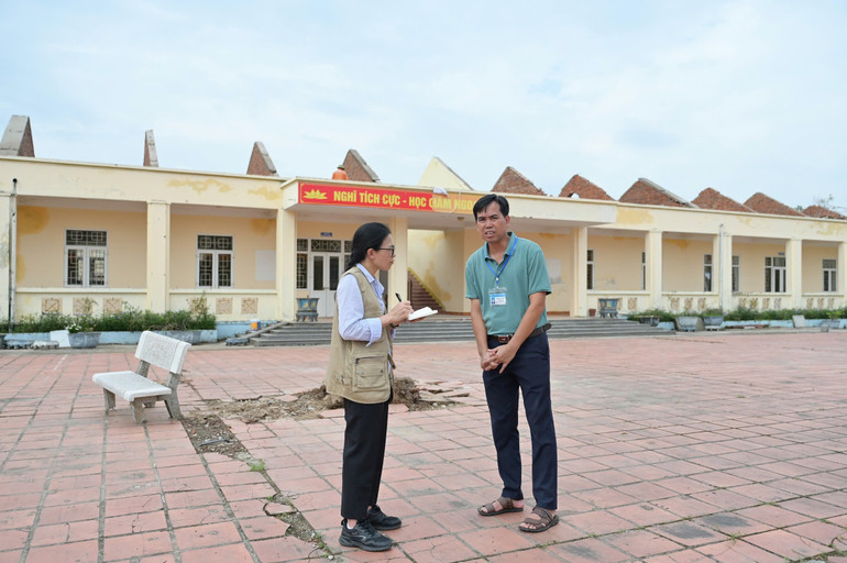 Nhóm Công tác ứng phó và phục hồi sau bão Yagi của ActionAid Việt Nam đi khảo sát ở thành phố Uông Bí.