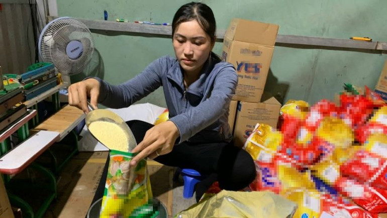 Bột nêm có dấu hiệu làm giả.