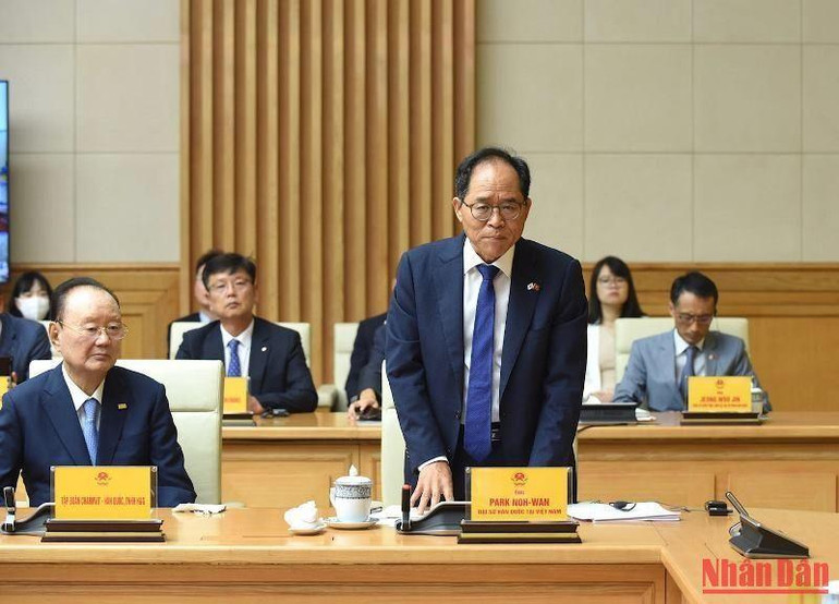 Đại sứ Hàn Quốc tại Việt Nam Park Noh Wan phát biểu.