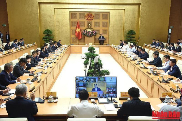 Quang cảnh buổi làm việc.