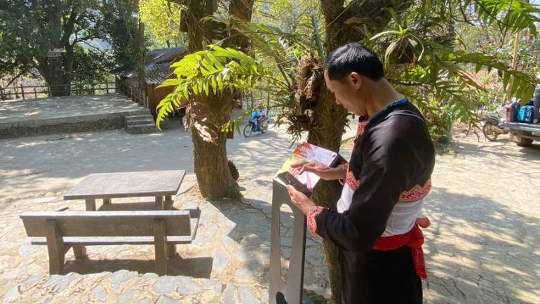 Bảng gắn chíp được lắp đặt tại bản Sin Suối Hồ. Bảng gắn chíp được lắp đặt tại bản Sin Suối Hồ.