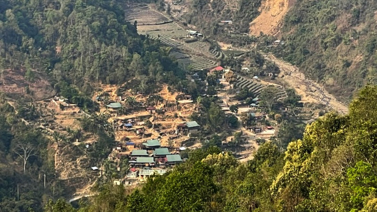 Nơi ở cũ của 85 hộ dân tộc Mảng nằm ở vùng sâu, vùng khó và có nguy cơ sạt lở cao.