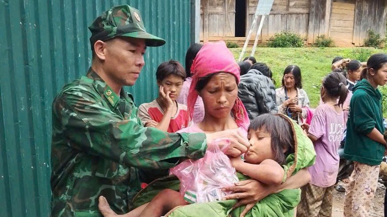 Tình trạng sức khỏe của cháu Xô đã ổn định và được gia đình đưa về chăm sóc. Tình trạng sức khỏe của cháu Xô đã ổn định và được gia đình đưa về chăm sóc.