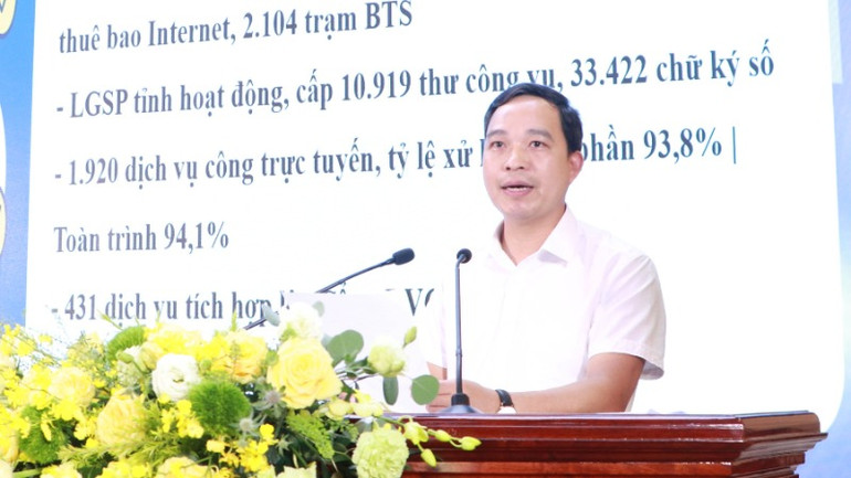 Đại biểu tham dự hội thảo chia sẻ, định hướng, giải pháp xây dựng nền tảng cho hệ sinh thái thương mại điện tử vùng bền vững.