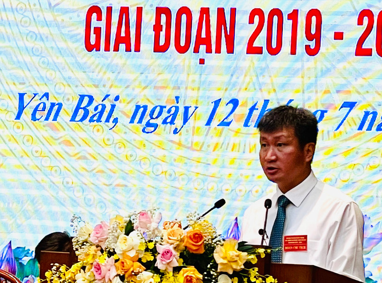 Chủ tịch Ủy ban nhân dân tỉnh Trần Huy Tuấn phát biểu tại Đại hội. (Ảnh" THANH SƠN) Chủ tịch Ủy ban nhân dân tỉnh Trần Huy Tuấn phát biểu tại Đại hội. (Ảnh" THANH SƠN)