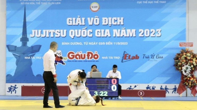 Các vận động viên thi đấu tại Giải vô địch Jujitsu quốc gia năm 2023.